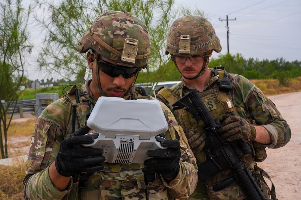 U.S. Army Soldiers Operates the Skydio X10D