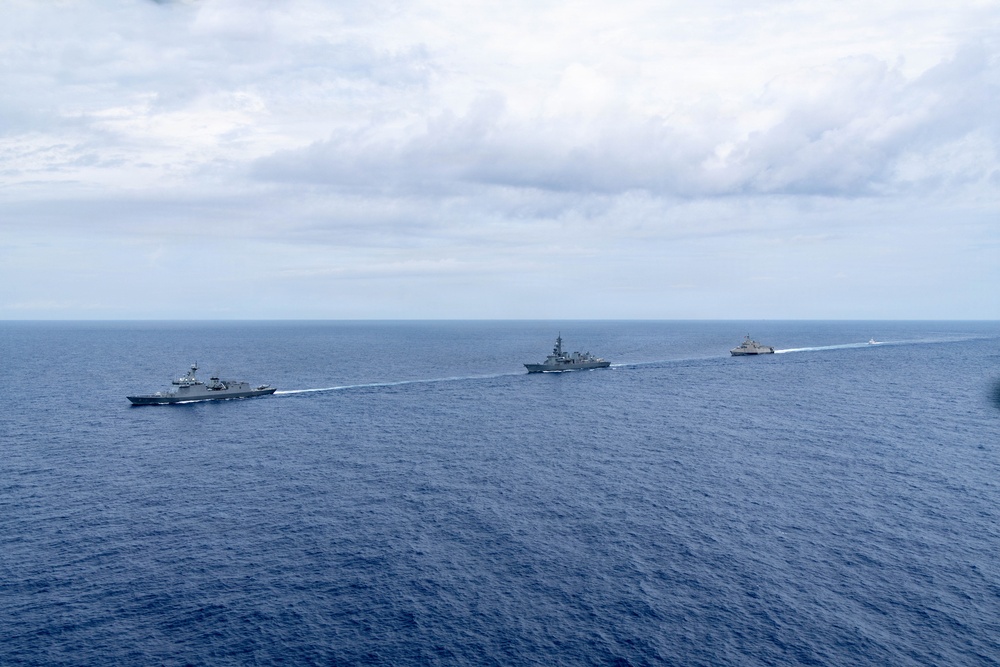 USS Santa Barbara Conducts PHOTOEX with Philippine Navy, Japan Maritime Self-Defense Forces