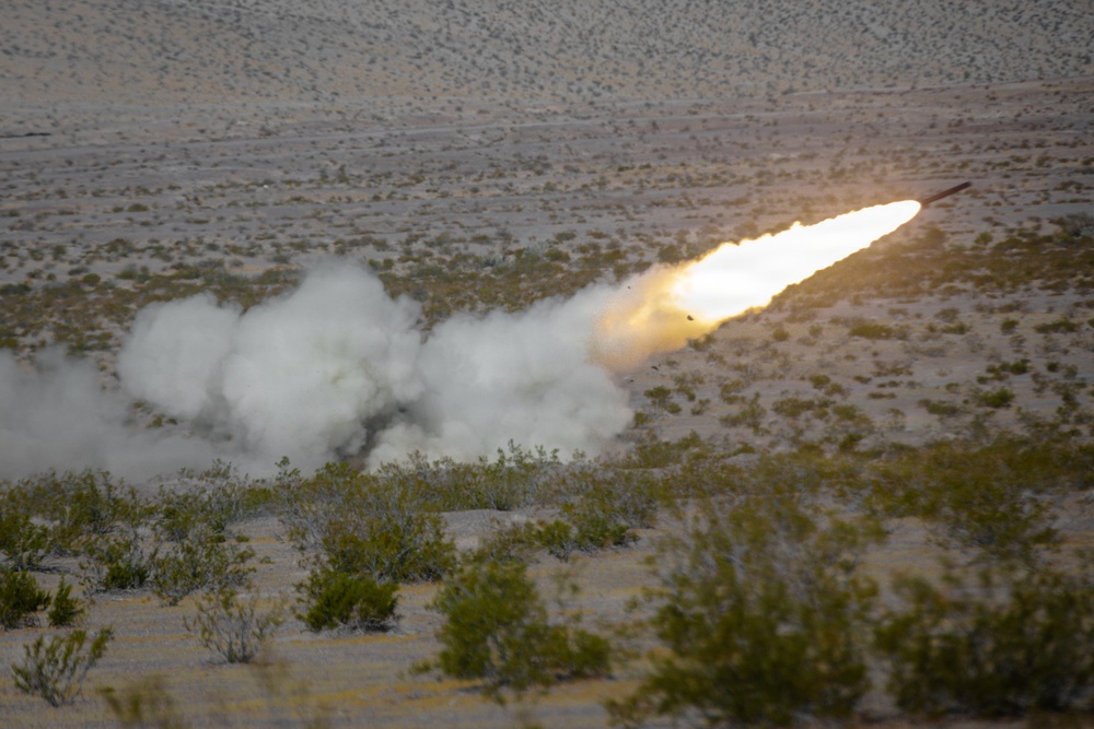 1/11 Launches HIMARS during SLTE 4-26