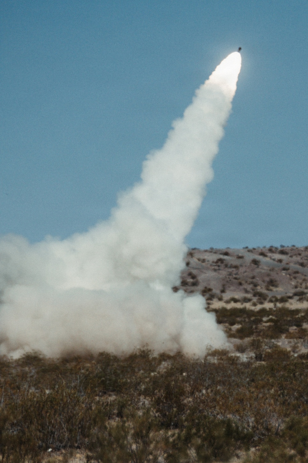 1/11 Launches HIMARS during SLTE 4-26