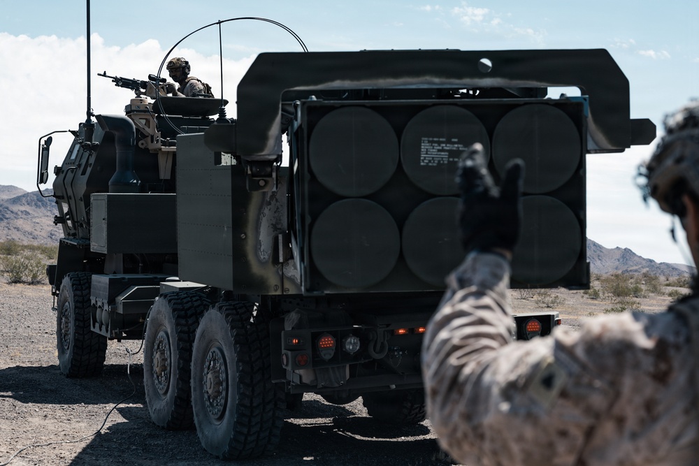 1/11 Launches HIMARS during SLTE 4-26