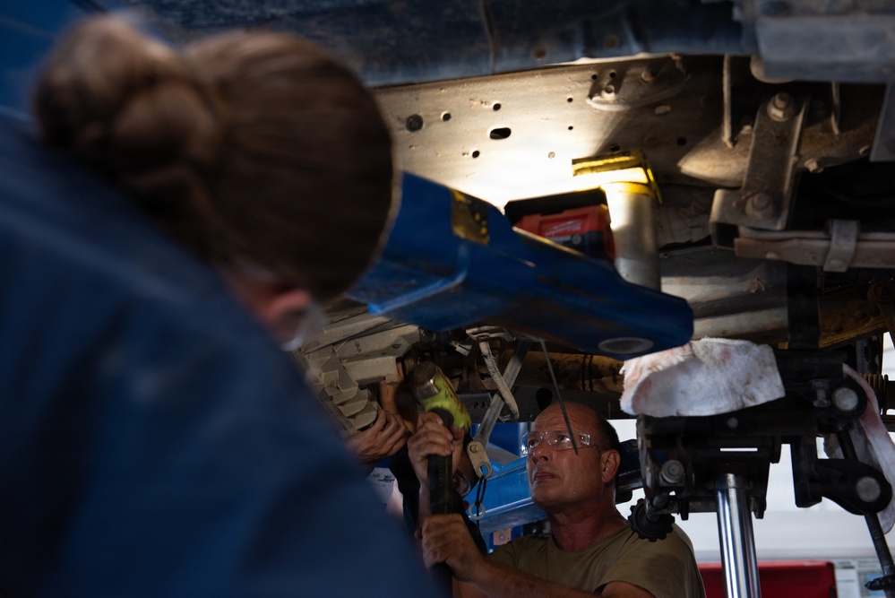 163d Vehicle Maintenance