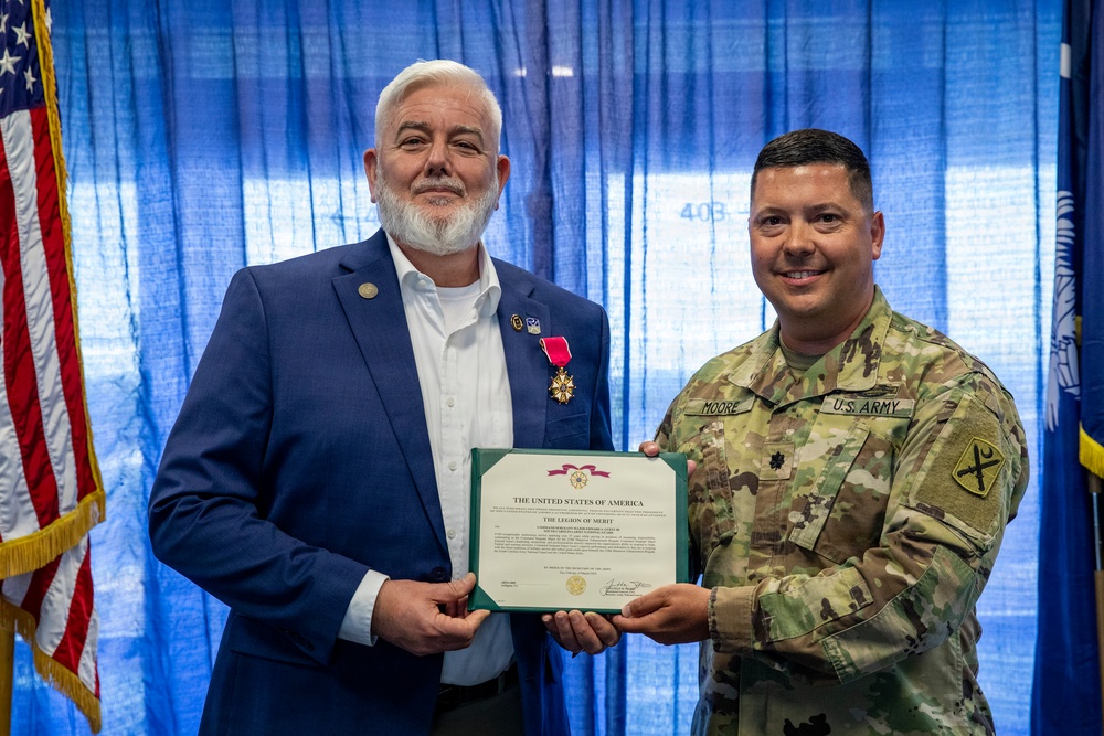 Retired CSM Guest receives a Legion of Merit
