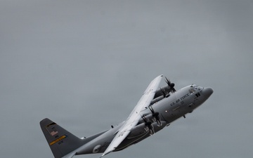 103rd Airlift Wing celebrates Col. Paul Fiasconaro’s final flight