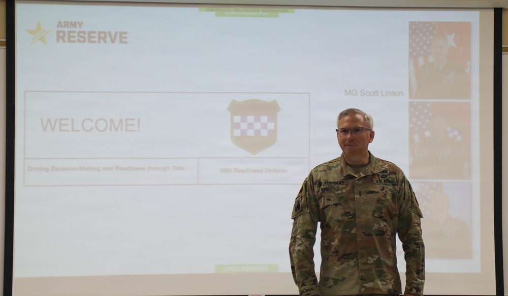 Army Reserve leader boosts readiness through ‘decision advantage’