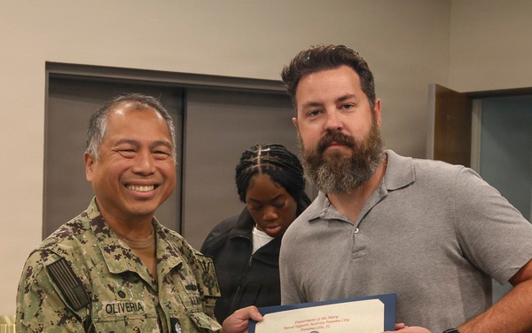 NSA Panama City holds All Hands Call, Presents Awards