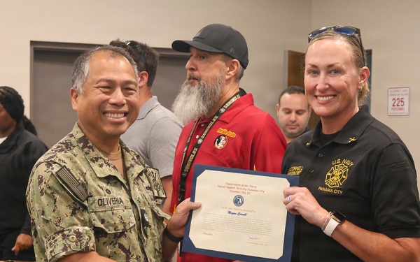 NSA Panama City holds All Hands Call, Presents Awards
