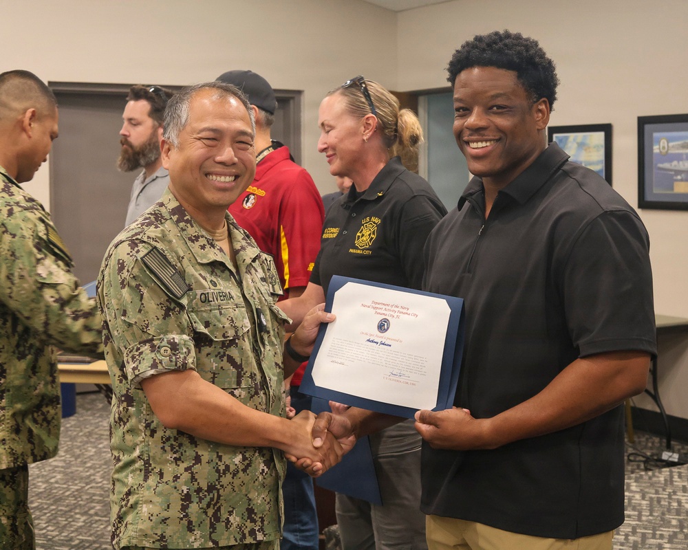 NSA Panama City holds All Hands Call, Presents Awards