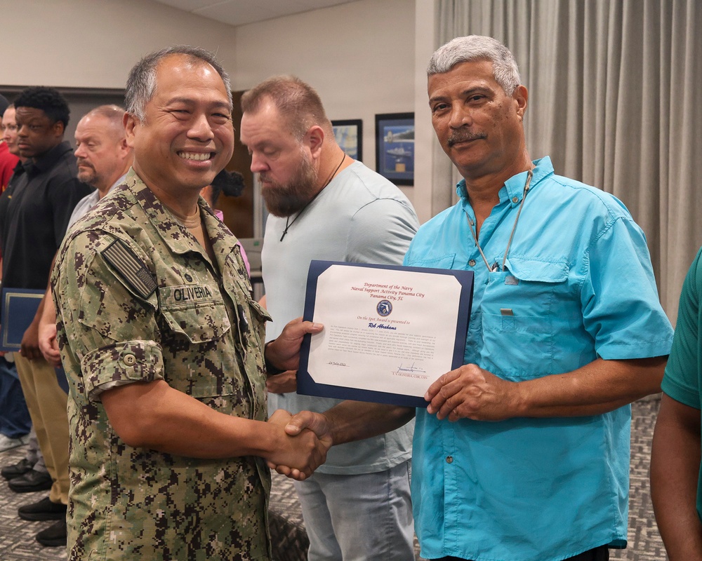NSA Panama City holds All Hands Call, Presents Awards