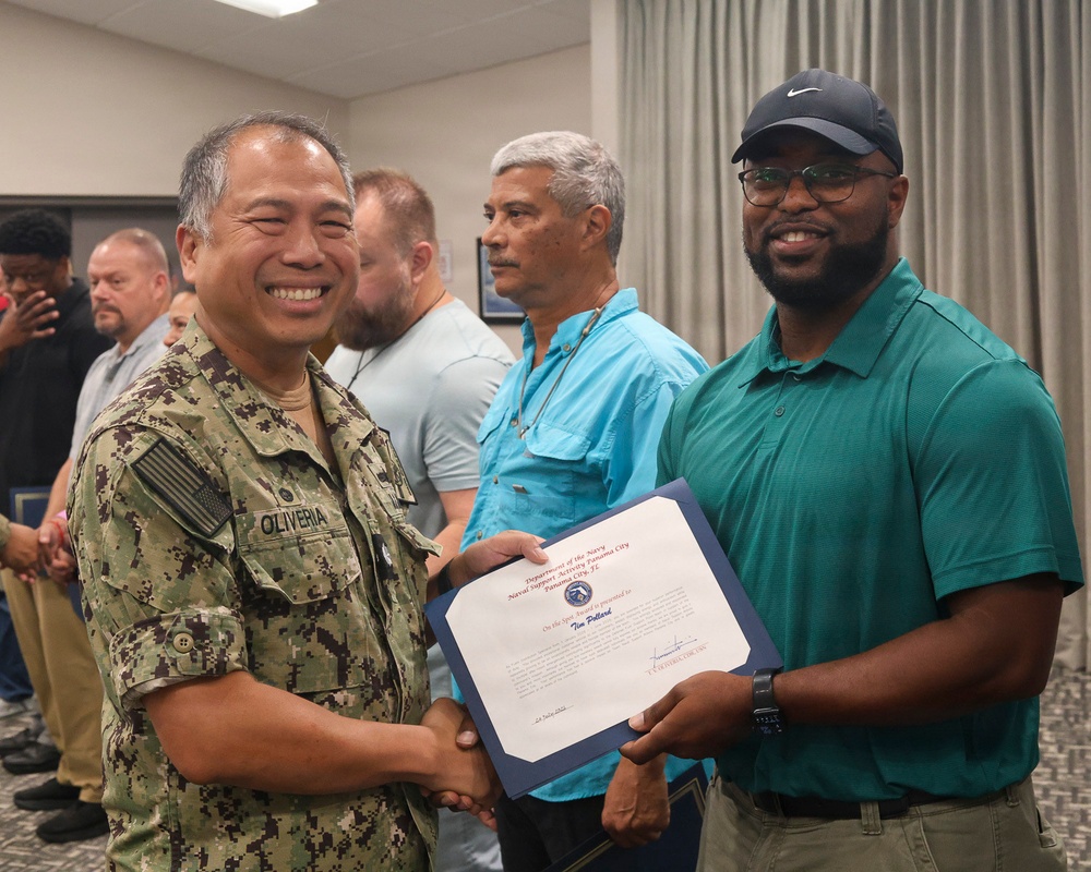 NSA Panama City holds All Hands Call, Presents Awards