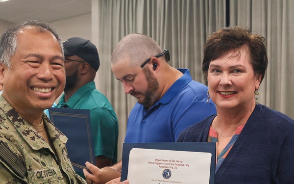 NSA Panama City holds All Hands Call, Presents Awards