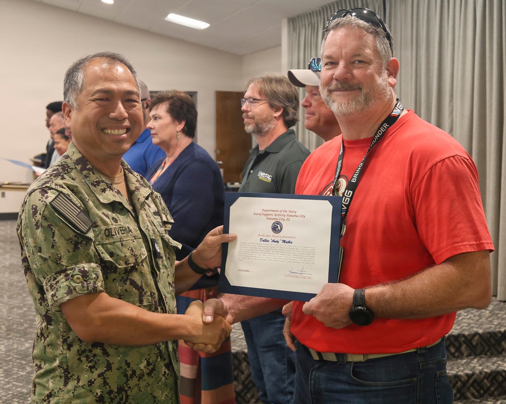 NSA Panama City holds All Hands Call, Presents Awards