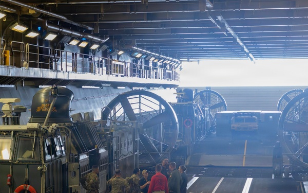 RIMPAC 2026: USS Essex hosts 25th ID and 18th Medical Command leaders
