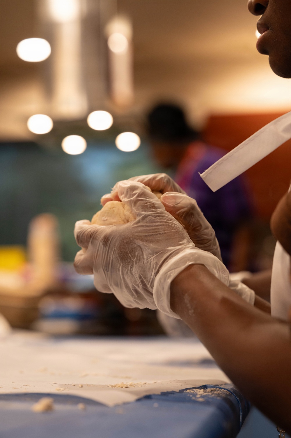 EFMP camp teaches military kids to cook