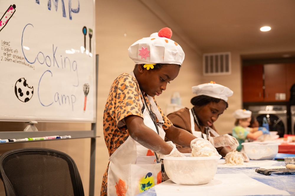 EFMP camp teaches military kids to cook