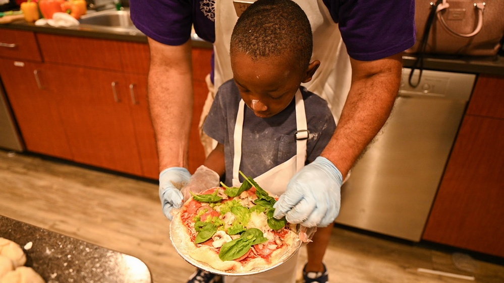 EFMP camp teaches military kids to cook