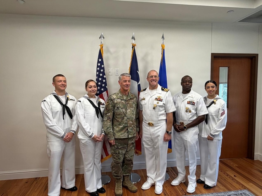 USS Forth Worth (LCS 3) Sailors conduct namesake visit to Austin, Texas