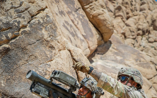 U.S. Soldiers from 4th Infantry Division Scan the Sky for Unmanned Aerial Systems during PCC6