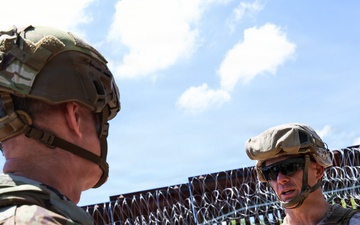 Maj. Gen. Taylor meets with Marines, Soldiers in Nogales