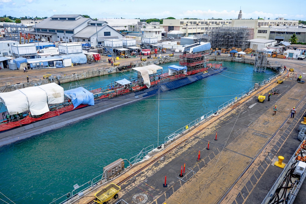 USS Illinois successfully undocks at Pearl Harbor Naval Shipyard