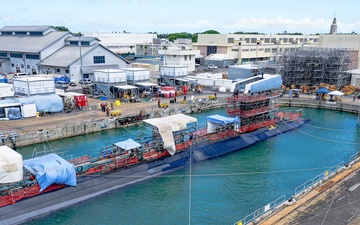 USS Illinois successfully undocks at Pearl Harbor Naval Shipyard
