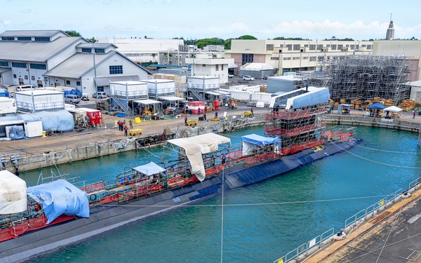 USS Illinois successfully undocks at Pearl Harbor Naval Shipyard