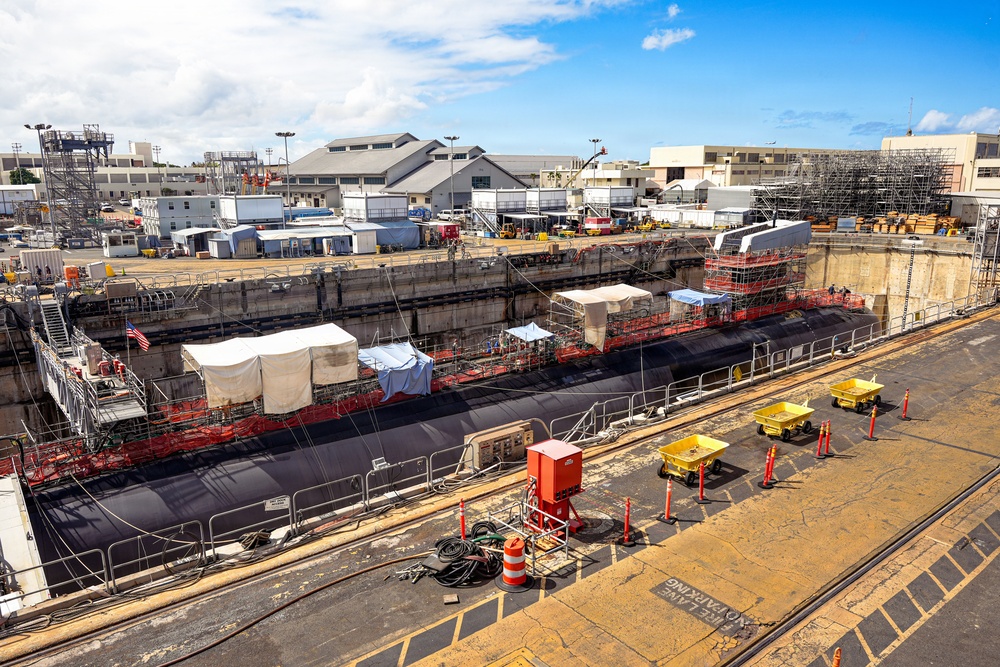 USS Illinois successfully undocks at Pearl Harbor Naval Shipyard
