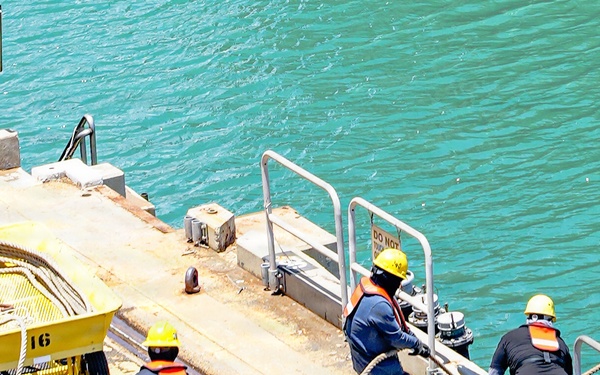 USS Illinois successfully undocks at Pearl Harbor Naval Shipyard