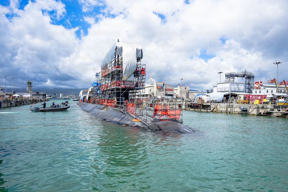 USS Illinois successfully undocks at Pearl Harbor Naval Shipyard
