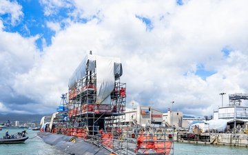 USS Illinois successfully undocks at Pearl Harbor Naval Shipyard