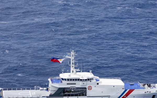 Partner navies sail in formation for RIMPAC 26