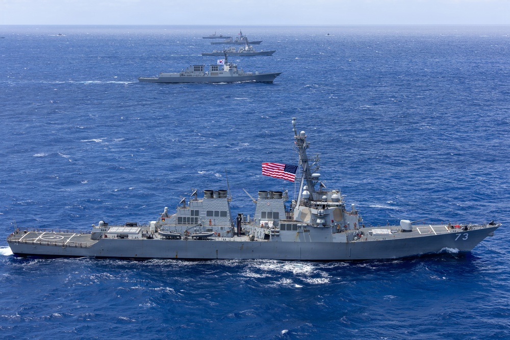 Partner navies sail in formation for RIMPAC 26