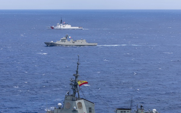 Partner navies sail in formation for RIMPAC 26