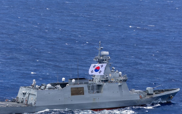 Partner navies sail in formation for RIMPAC 26