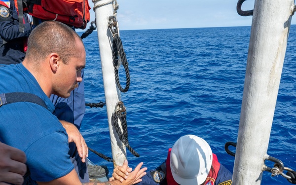 Philippine and U.S. Coast Guard work together during RIMPAC 2026