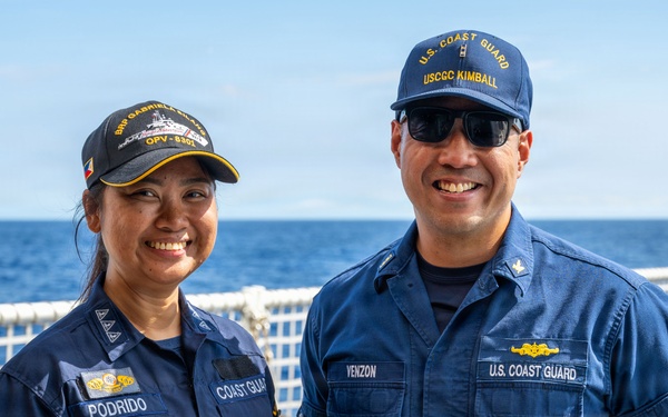 Philippine and U.S. Coast Guard work together during RIMPAC 2026