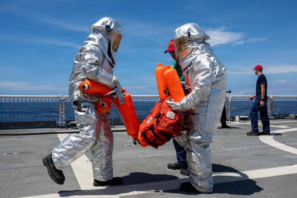 U.S. Coast Guard Cutter Kimball (WMSL 756) conducts helicopter crash training