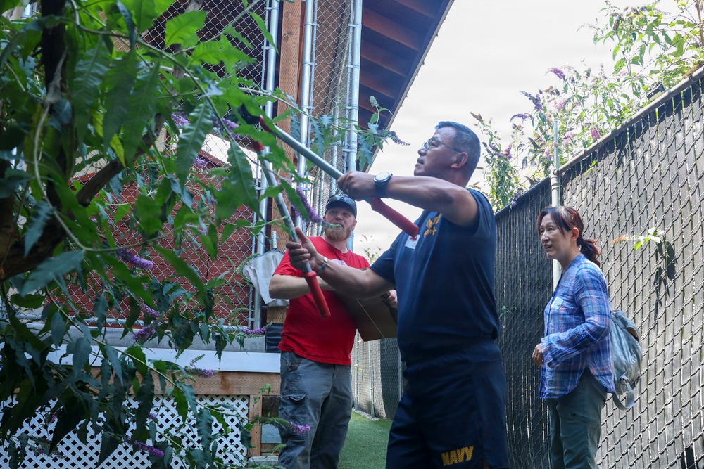 U.S. Navy Sailors Volunteer at Emerald City Pet Rescue