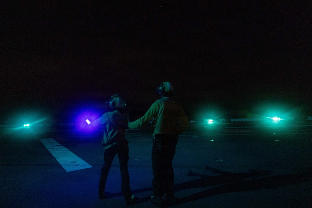 USS Essex Conducts Night Flights