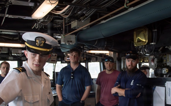 USS Mahan Hosts Tours During Rendez-vous Naval de Quebec (RVNQ) 2026