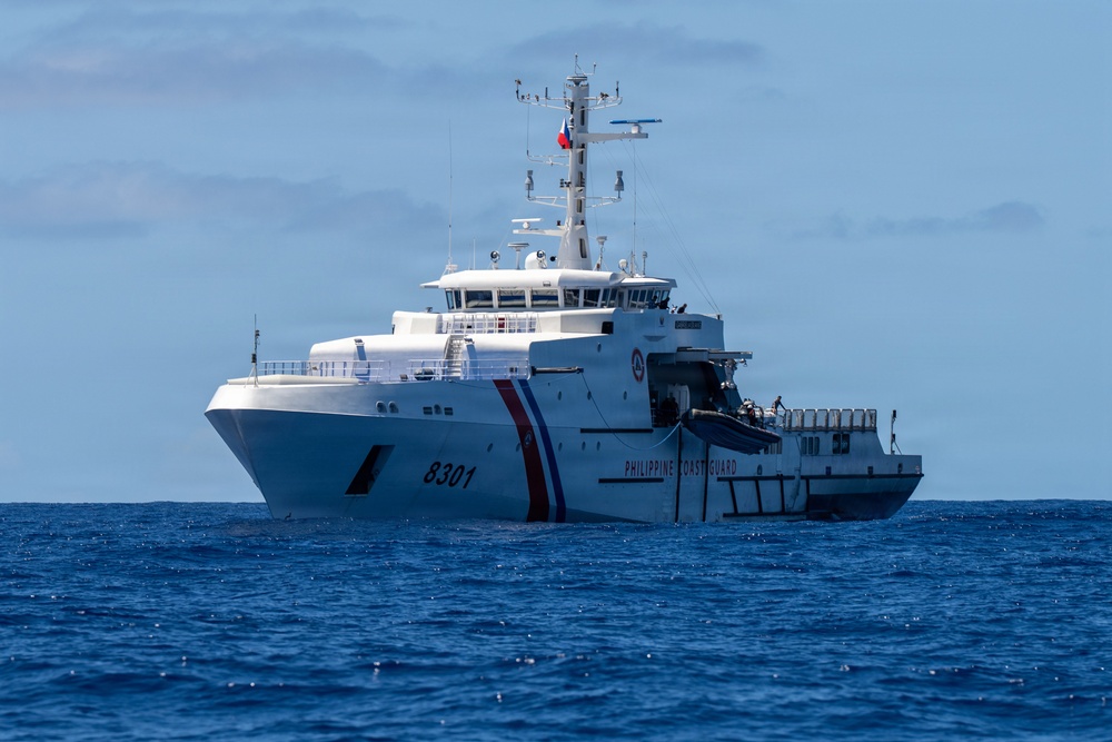 U.S., Philippine Coast Guard conduct SAR training during RIMPAC 2026