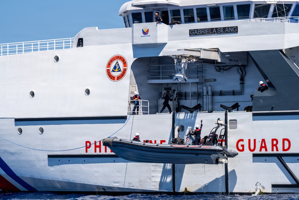 U.S., Philippine Coast Guard conduct SAR training during RIMPAC 2026