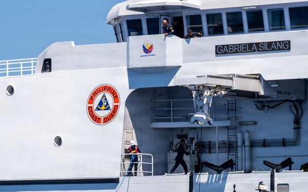 U.S., Philippine Coast Guard conduct SAR training during RIMPAC 2026