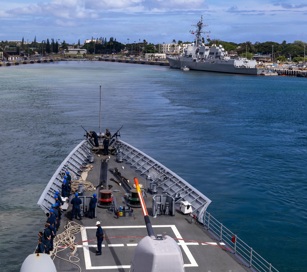 USS Chosin departs Hawaii during RIMPAC 2026