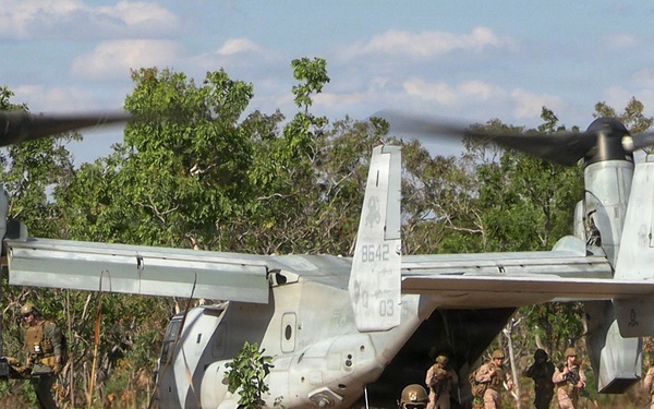 US Marines with MRF-D conduct mass casualty training event