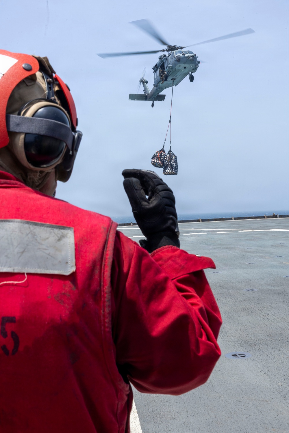 USS Comstock Conducts VERTREP