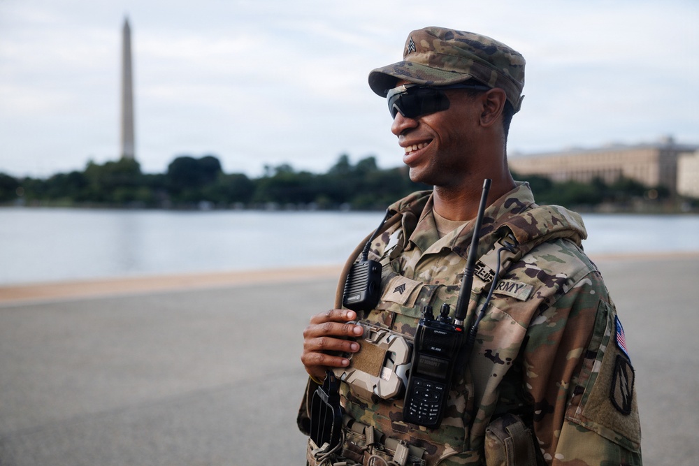 Mississippi Guardsmen Patrol Jefferson Memorial