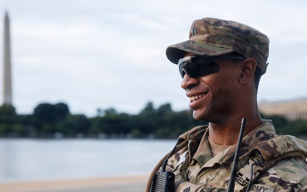 Mississippi Guardsmen Patrol Jefferson Memorial