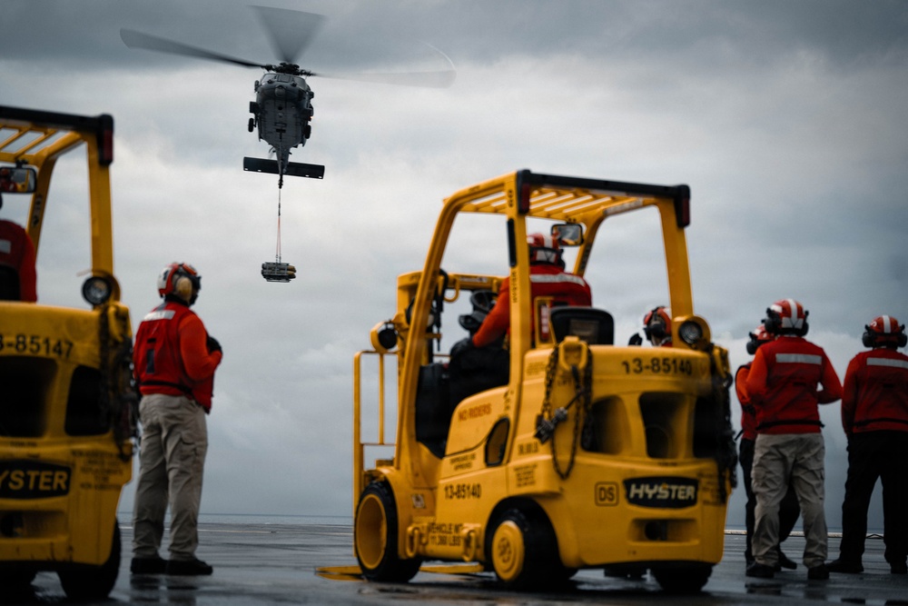 Ike conducts ammunition onload in the Atlantic Ocean