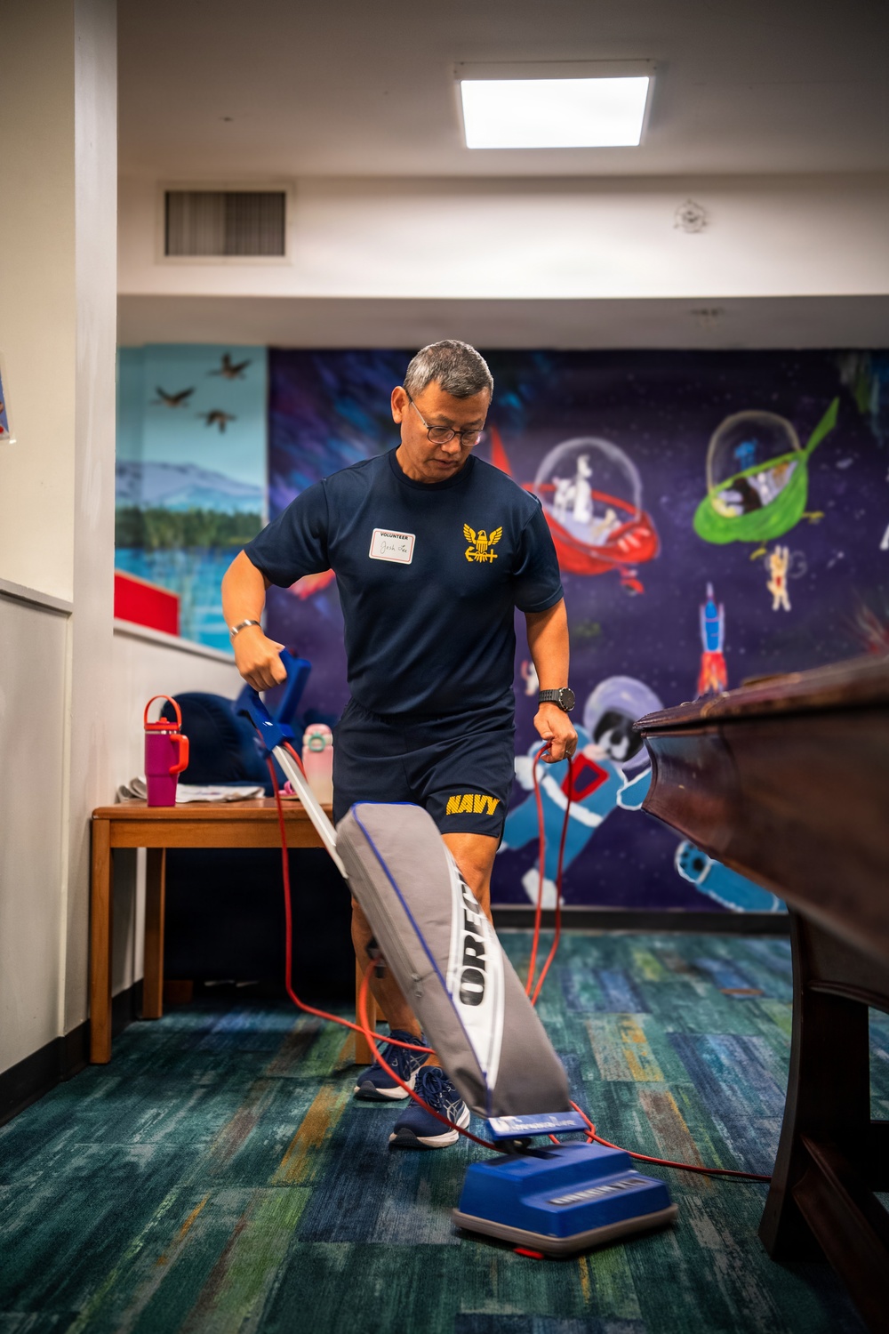 Service Members Volunteer at Ronald McDonald House